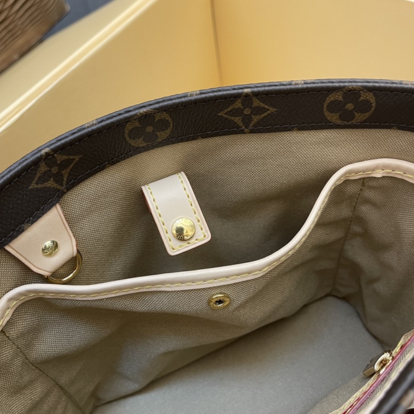 ルイヴィトンバッグ着用イメージ